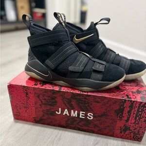 Nike LeBron Soldier 11 black and gold